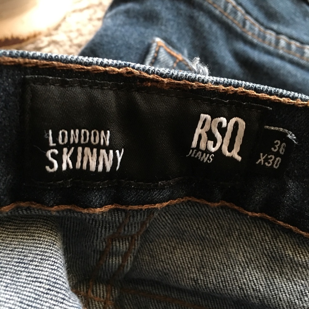๐๐ด{RSQ}: Menโs Dark Wash Jeans Bundle๐ด - Picture 4 of 4
